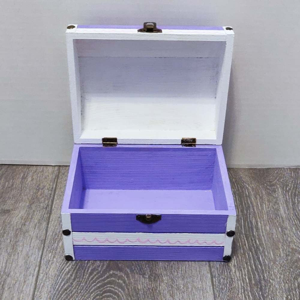 Princess Chest - Picture 5 of 7